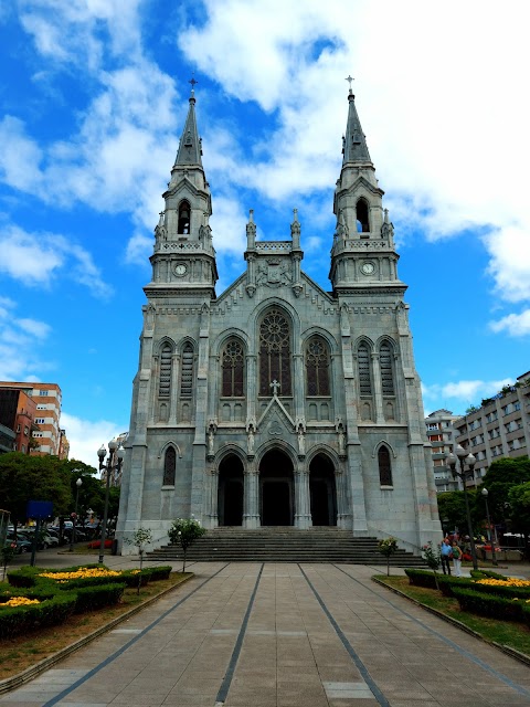 Iglesia de Santo Tomás de Canterbury, iglesia en Avilés