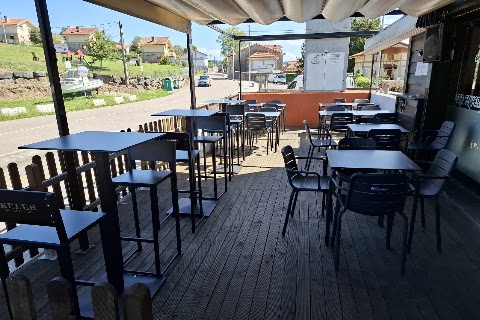 Remata en The Tavern American Burger, para comer en San Miguel de Meruelo