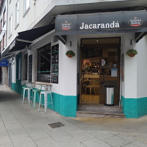 Remata en Jacarandá café raciones, para comer en Melide