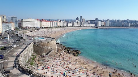 Playa del Orzán, lugar de interés en A Coruña