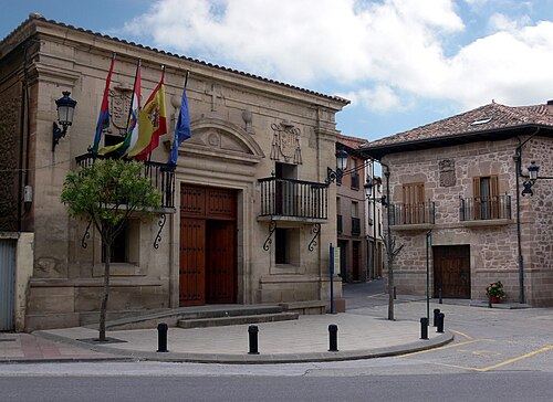 Plaza Mayor Baños de Río Tobía, monumento en Berceo