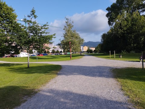 Parque de La Barquerina, parque en Villaviciosa
