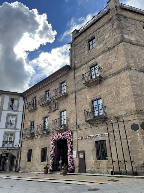 Plaza de España de Avilés, lugar de interés en Avilés