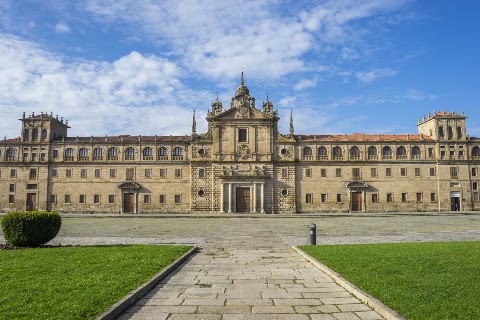 Fundación Colegio Na Sa de la Antigua, museo en Monforte de Lemos