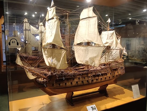 Museo Marítimo de Asturias, museo en Gozón