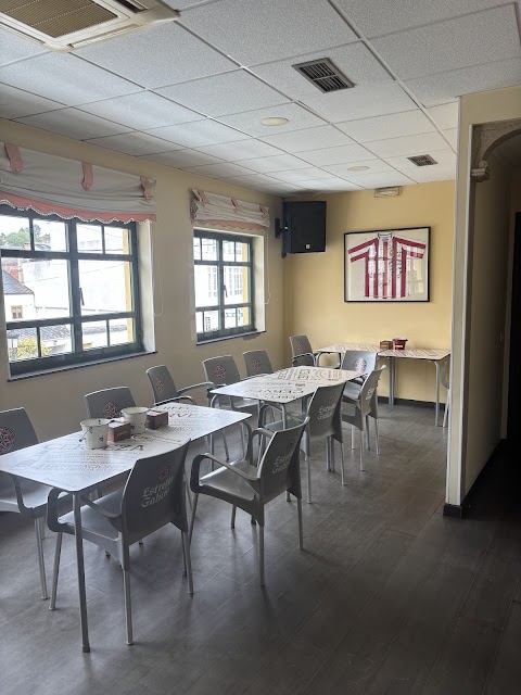 Remata en Cafetería & Vinoteca Morrigan, para comer en Lourenzá