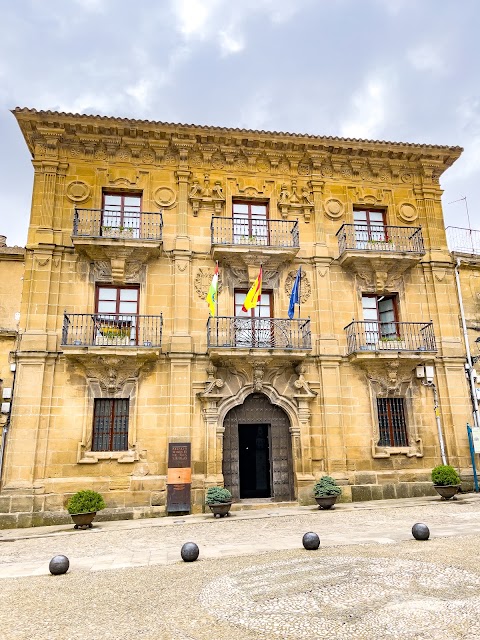 Iglesia de Nuestra Señora de la Asunción, iglesia en Briones