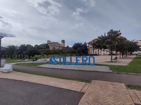Parque de La Planchada, parque en Astillero